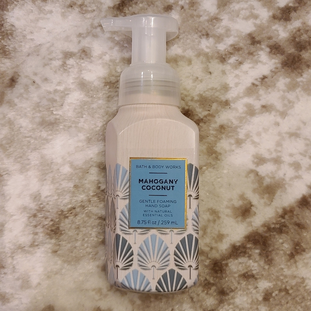Mahogany Coconut Foaming Hand Soap BBW